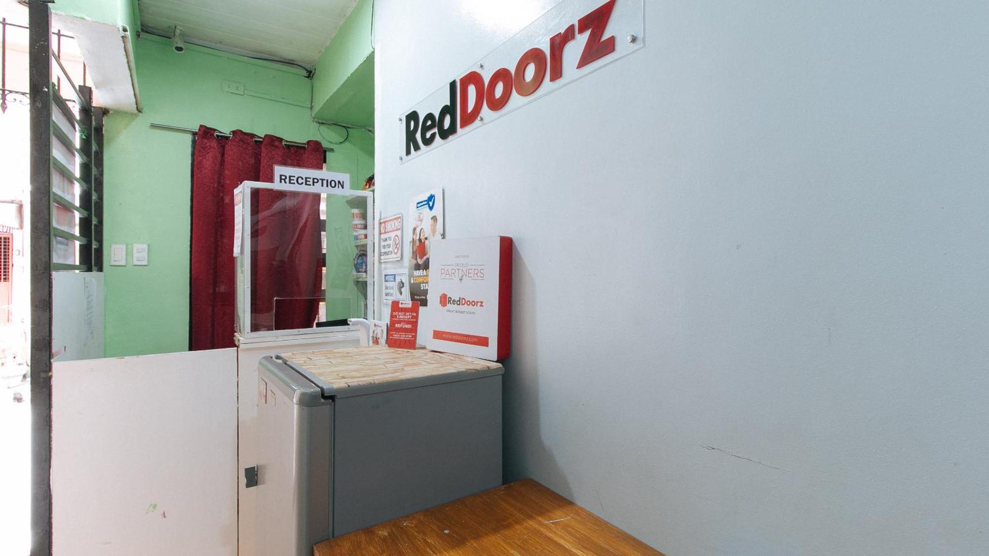 Reddoorz At Dbuilders Rooms Ph2 טאגיג מראה חיצוני תמונה